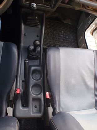 Kép Suzuki Samurai középkonzol